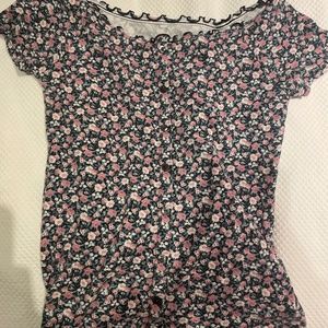 Abercrombie off the shoulder floral top